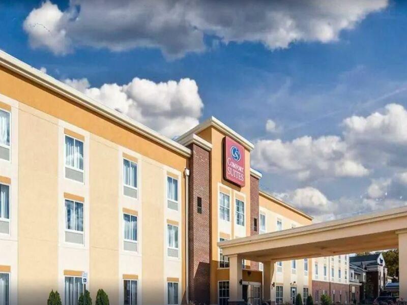 Comfort Suites Marietta-Parkersburg Exterior photo